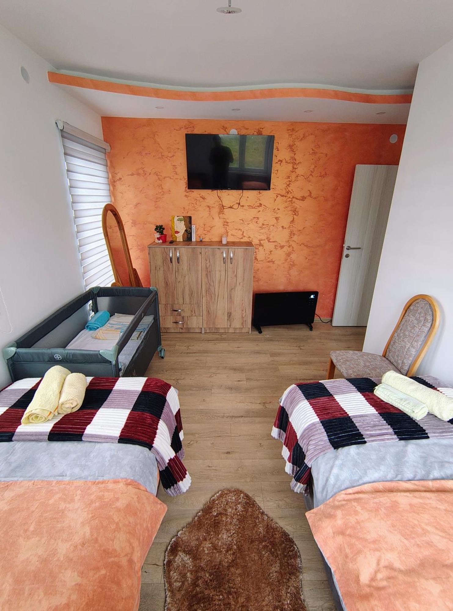 Apartman Zlatar-Vasiljevic โนวาวาโรช ภายนอก รูปภาพ
